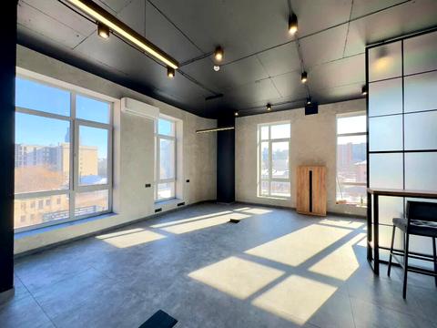 комерційна за адресою Ламана вул., 18