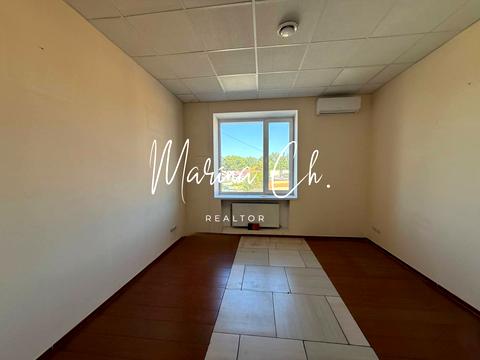 коммерческая по адресу Строителей ул., 43