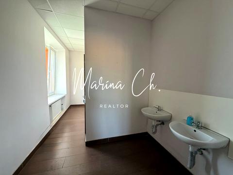 коммерческая по адресу Строителей ул., 43