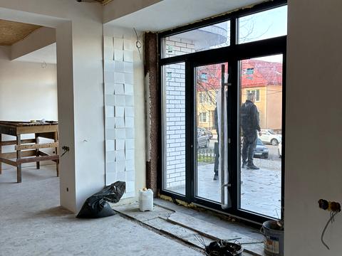 комерційна за адресою Незалежності вул., 50