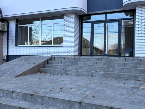 комерційна за адресою Незалежності вул., 50