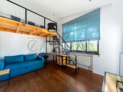 дом по адресу Патріарха Володимира Романюка ул. (Жовтнева)