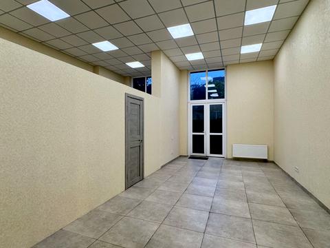 комерційна за адресою Валерія Лобановського просп., 144