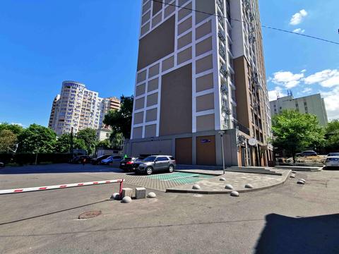 комерційна за адресою Валерія Лобановського просп., 144