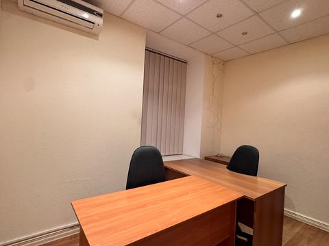 комерційна за адресою Лютеранська вул., 27-29