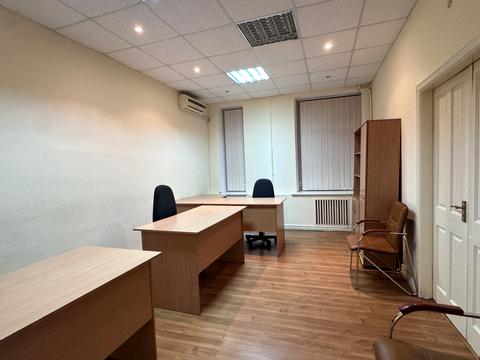 комерційна за адресою Лютеранська вул., 27-29