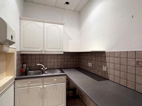 комерційна за адресою Лютеранська вул., 27-29