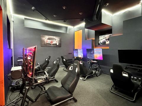 коммерческая по адресу Ивана Мазепы ул. (Январского Восстания), 3