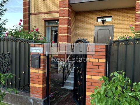 дом по адресу Василя Сухомлинського ул.