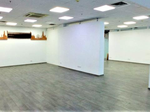 комерційна за адресою Богдана Хмельницького вул., 24