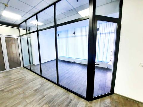 комерційна за адресою Богдана Хмельницького вул., 24