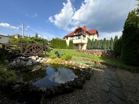 будинок за адресою Золотиста вул.