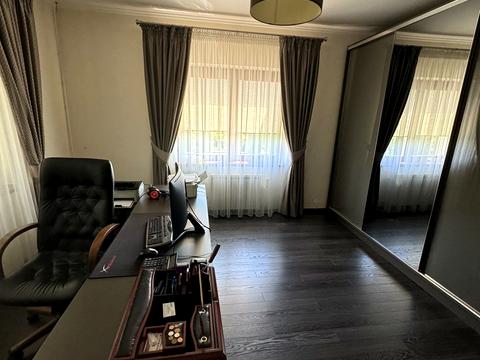 будинок за адресою Золотиста вул.