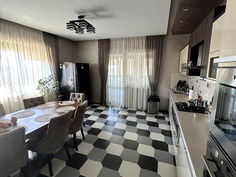 будинок за адресою Золотиста вул.