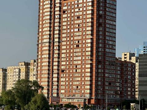 квартира за адресою Ревуцького вул., 9