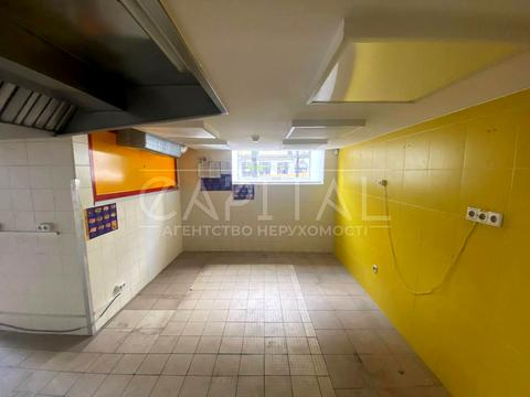 комерційна за адресою Січових Стрільців вул. (Артема), 77