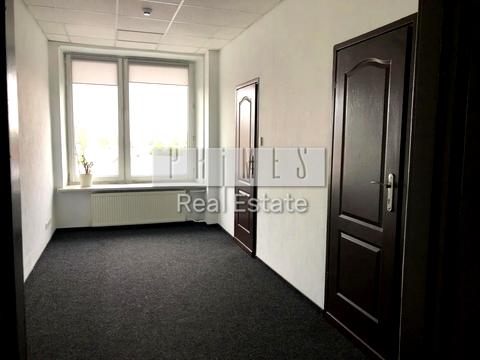 комерційна за адресою Болсуновська вул. (Сергія Струтинського), 8