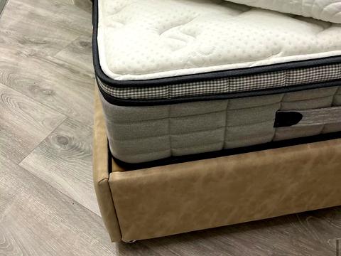 квартира за адресою Італійський бульв., 1а