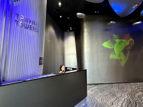 комерційна за адресою Іоанна Павла II вул. (Патріса Лумумби), 12