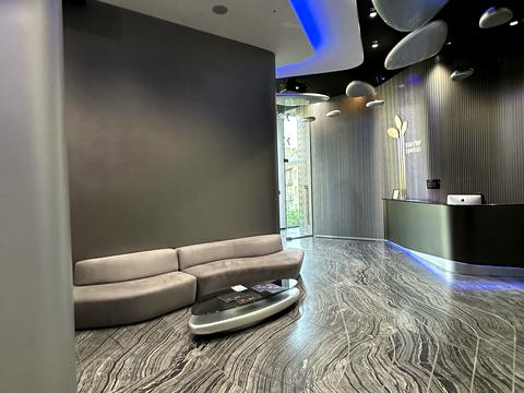 комерційна за адресою Іоанна Павла II вул. (Патріса Лумумби), 12