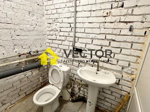 коммерческая по адресу вул. Героїв 146 батальйону ТрО (Комарова), 8