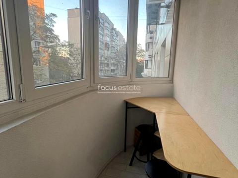 комерційна за адресою Андрія Верхогляда вул. (Михайла Драгомирова), 2-А