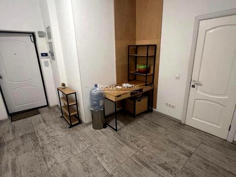 комерційна за адресою Андрія Верхогляда вул. (Михайла Драгомирова), 2-А