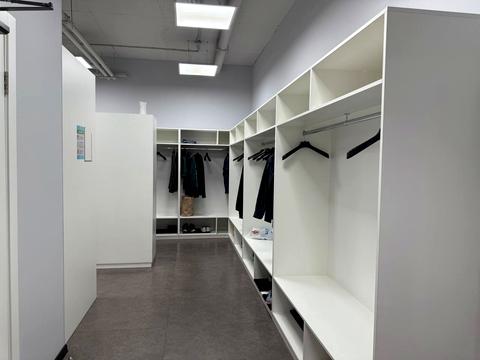 комерційна за адресою Сім'ї Прахових вул. (Гайдара), 50