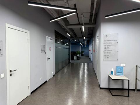 комерційна за адресою Сім'ї Прахових вул. (Гайдара), 50