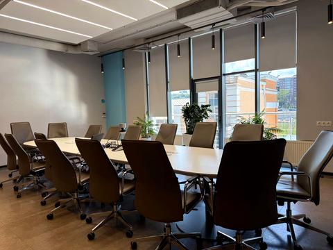 комерційна за адресою Сім'ї Прахових вул. (Гайдара), 50