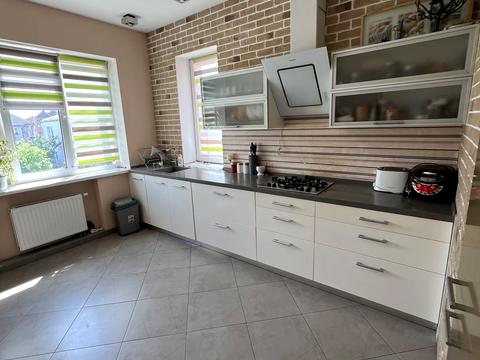 дом по адресу Романа Шухевича ул.