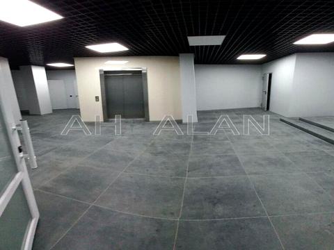 комерційна за адресою Степана Бандери просп. (Московський), 9Б