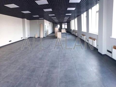 комерційна за адресою Степана Бандери просп. (Московський), 9Б