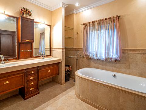 будинок за адресою Котляревського вул.