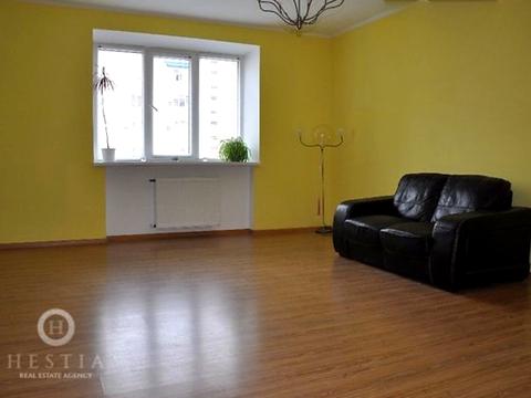 квартира за адресою Зодчих вул., 4