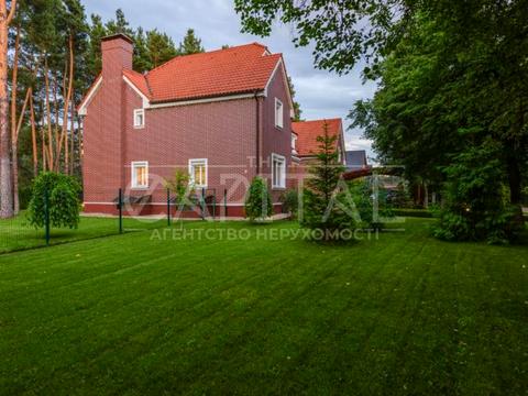 будинок за адресою с. Козин, Партизанська вул.