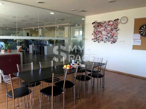 комерційна за адресою Євгена Сверстюка вул. (Марини Раскової), 2-А