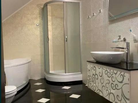 будинок за адресою Центральна