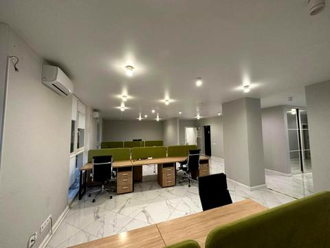 комерційна за адресою Джона Маккейна вул. (Івана Кудрі), 3-А