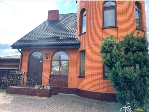 будинок за адресою Центральна вул.