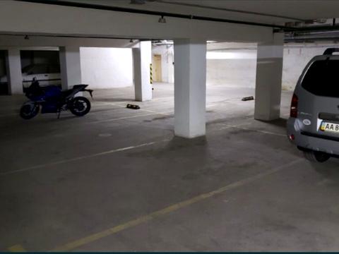 паркомісце за адресою Ярославський пров., 4