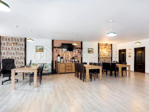 комерційна за адресою Звенигородська вул., 173