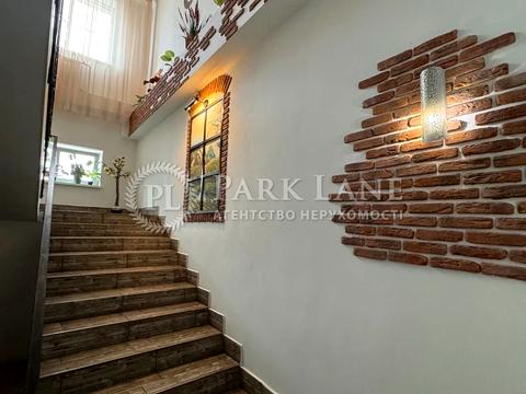 комерційна за адресою Звенигородська вул., 173