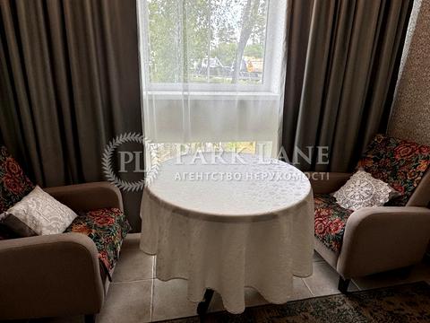 комерційна за адресою Звенигородська вул., 173