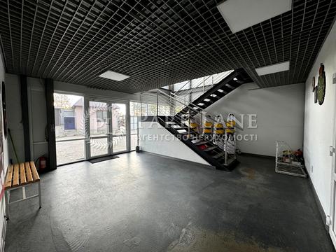 комерційна за адресою Звенигородська вул., 173