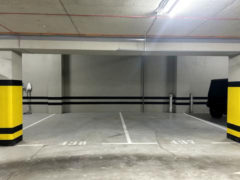 паркоместо по адресу Набережная Победы ул., 128