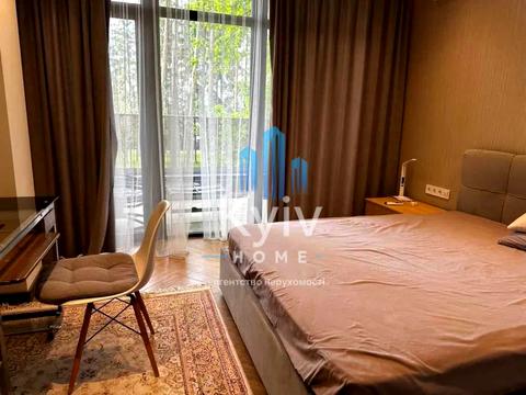 дом по адресу Тиханська