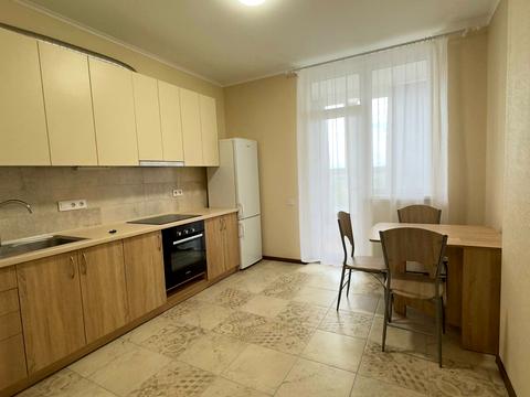 квартира за адресою Академіка Заболотного вул., 15-Б