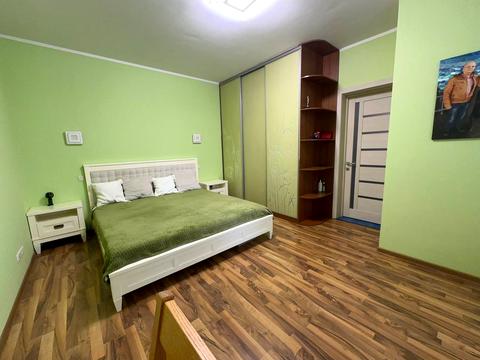 квартира за адресою Миколи Бажана просп., 10