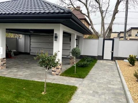 будинок за адресою Дениса Максишка вул. (Марії Демченко)